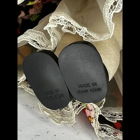 VINTAGE SYMBOL OF QUALITY DOLL 8 INCH FIGURE  DOLLS OF THE WORLD TOY - Picture 8 of 8